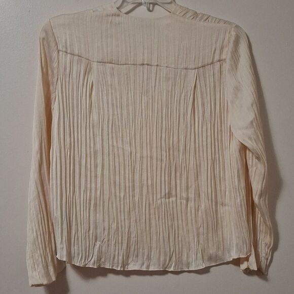 Vince PLEATED Long SLEEVE BLOUSE size SMALL womens Button Down Top Ivory - Picture 6 of 7